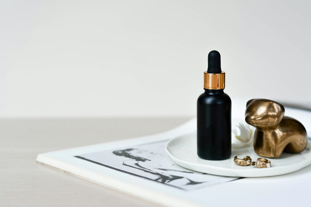 Anti-Aging Essentials: Choosing the Right Serum for Your Skin Type
